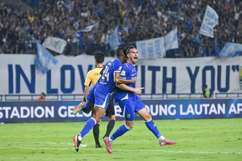 Ketua Viking: Fokus Dukung Persib di GBLA, Jangan Turun ke Lapangan!