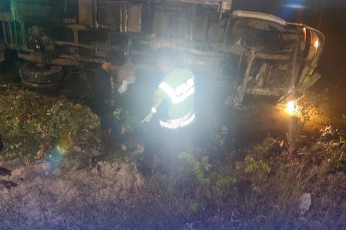 Kronologi Tronton Tabrak Truk Boks yang Berhenti di Lamongan, Sopir Tewas