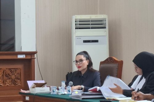 Di Sidang Nikita Mirzani, Doktif Sebut Reza Gladys Jual Kosmetik Rp 1,5 Juta Modal Rp 70 Ribu
