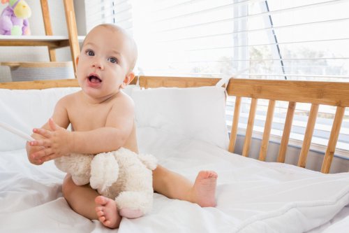 Jangan Sembarangan Memakaikan Kosmetik ke Kulit Bayi