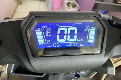motor listrik, mitos atau fakta, Mitos atau Fakta, Cas Baterai Motor Listrik sampai 100 Persen Bikin Cepat Rusak?