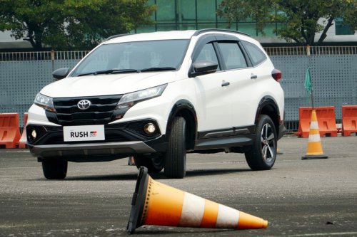 Model Lawas Toyota Rush dan Daihatsu Terios Dominasi Pasar LSUV 2025