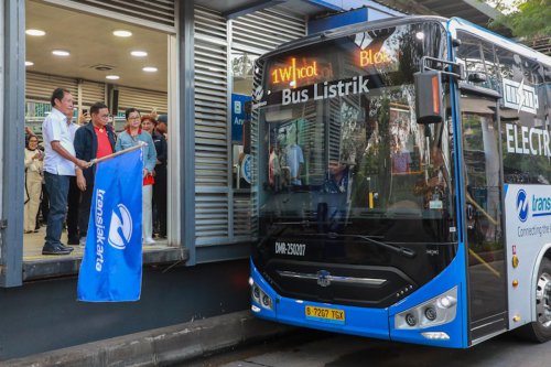 Rute Transjabodetabek, Jetour Terbakar di Jagorawi