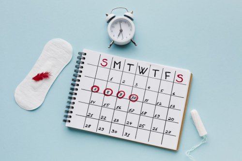 Top 5+ Makanan yang Sebaiknya Dihindari Saat Menstruasi agar Nyeri Tak Memburuk
