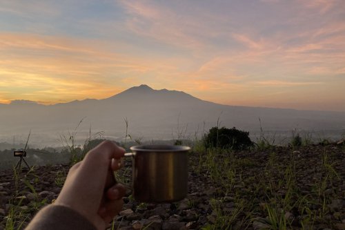 Pendakian Gunung Gede Pangrango Ditutup Sementara Imbas Naiknya Aktivitas Vulkanik