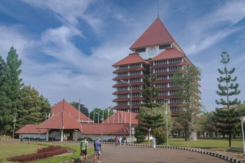 Top 20+ Universitas Terbaik di Indonesia Versi Uniranks 2026, UI Tempati Posisi di Atas UGM