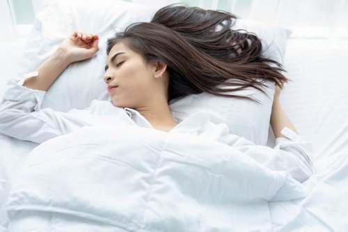 Top 5+ Cara Efektif Melindungi Rambut Saat Tidur agar Tetap Sehat dan Indah
