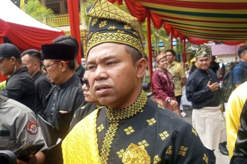 atlet Riau, Gubernur Riau Abdul Wahid, Bonus Atlet, Rayyan Arkan, DPRD Riau, bonus atlet, dprd riau, bocah pacu jalur rayyan, DPRD Riau Tegur Gubernur Soal Bonus: Atlet PON Berprestasi Jangan Kalah dari Bocah Viral Pacu Jalur