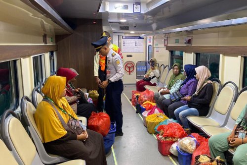 Resmi Beroperasi, Berapa Tarif Kereta Khusus Petani-Pedagang?