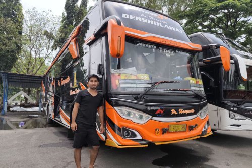 bus AKAP, angkatan pagi, Bus AKAP Angkatan Pagi, Bus angkatan pagi, Plus-Minus Naik Bus AKAP Angkatan Pagi atau Sore, Mana Lebih Nyaman?