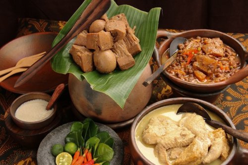 Top 8+ Kuliner di Dekat Stasiun Tugu Yogyakarta, Bisa Ditempuh Jalan Kaki