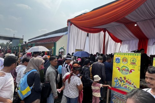 Cerita Pengunjung Lebaran Betawi 2025 Berdesakan demi Camilan Gratis