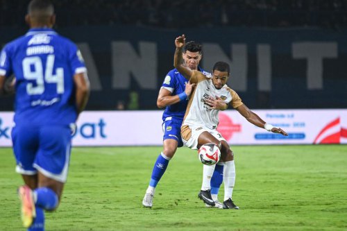 Dewa United, Persib, Super League 2025-2026, Persib Bandung, Dewa United vs Persib, Jan Olde Riekerink, Bojan Hodak, Jadwal Dewa United Vs Persib, Alasan Laga Digelar Tanpa Penonton