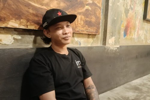 Perjuangan Pria Lamongan di Bali: Berkeluarga, Bertahan Hidup di Kos 2x3 Meter