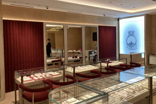 Wajah Baru Gerai Pertama Frank &amp; co. di PIM, Elegan dan Modern