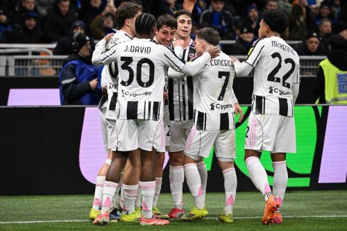 Perkuat Lini Belakang, Barcelona Minati Bek Sayap Juventus