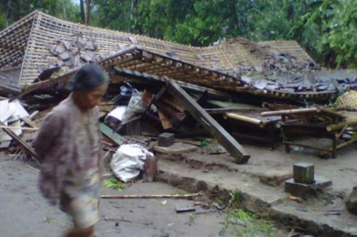 146 Rumah Rusak Diterjang Angin Puting Beliung di Serdang Bedagai