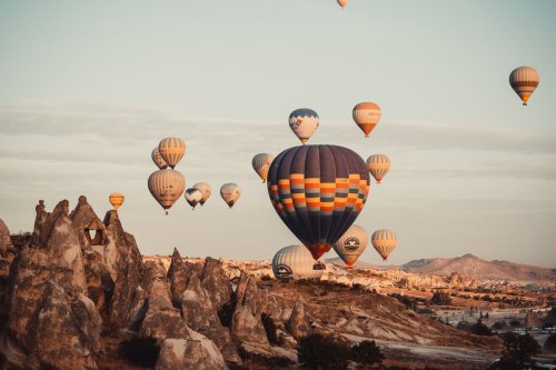 Saat Wisata Balon Udara di Turkiye Jadi Duka dan Dugaan Penyebabnya