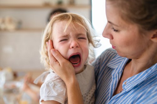 Top 7+ Kalimat yang Bisa Menenangkan Anak Saat Tantrum Menurut Pakar Pendidikan Keluarga
