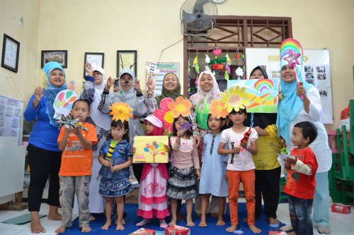 Masa emas yang menentukan segalanya, Dedikasi tanpa dukungan yang memadai, Mengapa status profesi itu penting?, Jalan panjang yang membutuhkan kolaborasi, Mengangkat Martabat Guru PAUD: Penjaga Masa Emas yang Masih Terlupakan