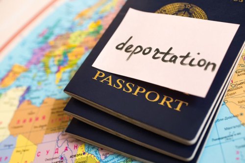 Top 7+ Tahun Tinggal di Gua Bersama Dua Anak, Warga Rusia Nina Kutina Akan Dideportasi dari India