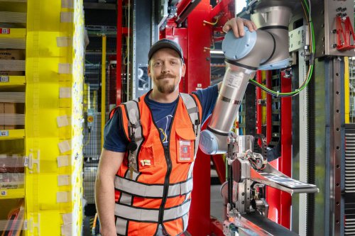 Amazon Perkenalkan Vulcan, Robot yang Punya "Indra Peraba"