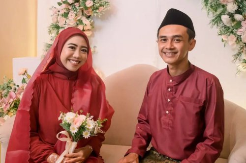 Awal dekat justru dari bimbingan skripsi, Alasan merasa berjodoh dengan orang yang tepat, Tanpa pacaran, langsung dilamar usai sidang skripsi, Pelajaran paling berkesan dari perjalanan menemukan jodoh, Cerita Bertemu Jodoh Dinda dan Ranu, Penuh dengan Plot Twist
