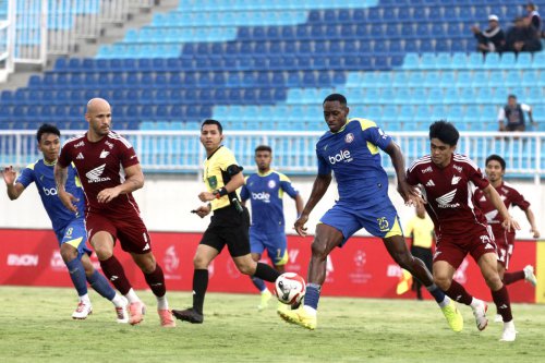 Hasil Arema FC Vs PSM Makassar 3-0: Singo Edan Ngamuk, Trio Brasil Kompak Cetak Gol