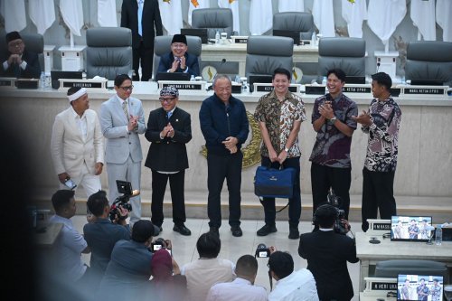 Persib, Glenn Sugita, Borneo FC, Dedi Mulyadi, Adhitia Putra Herawan, Glenn Sugita Akui Sempat Ragu Persib Bisa Juara Super League 2025-2026