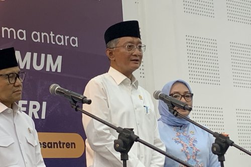 Kementerian PU, tenaga kerja konstruksi, Menteri PU Dody Hanggodo, Ponpes Al Khoziny, pelatihan santri, Pemerintah Latih Santri Jadi Tukang Bersertifikat, Menteri PU: Bukan Eksploitasi, tapi Gotong Royong