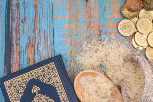 Zakat Fitrah, Momen Mengenalkan Pentingnya Sedekah pada Anak