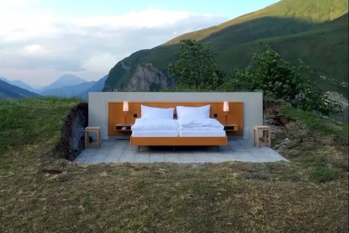 Kamar Hotel Unik di Swiss, Tanpa Dinding dan Atap, Tertarik Mencoba?
