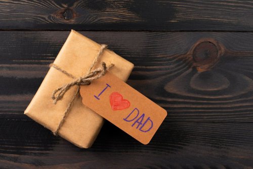 Top 20+ Ide Kado Hari Ayah 12 November, Praktis Tapi Berkesan