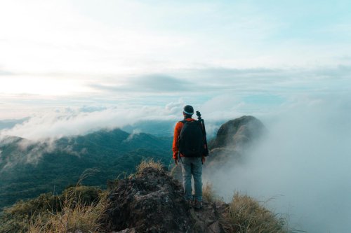 Aklimatisasi Sebelum Naik Gunung: Penjelasan dan Tahapan yang Perlu Dilakukan