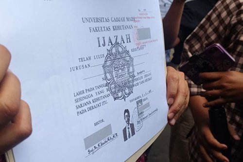 DPR Soroti Kisruh Ijazah Jokowi Tak Kunjung Usai, Diksi &ldquo;Pemusnahan&rdquo; Jadi Sorotan