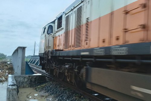 Imbas Banjir Grobogan, KAI Daop 4 Semarang Alihkan Jalur 3 Kereta