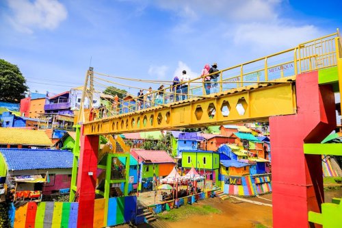 Trip Kilat ke Malang dari Surabaya Naik Kereta, Ini Wisata Serunya!