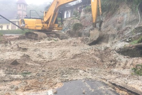Banjir Bandang Terjang Humbang Hasundutan Sumut: 5 Orang Meninggal, 4 Hilang, 11 Titik Jalan Putus