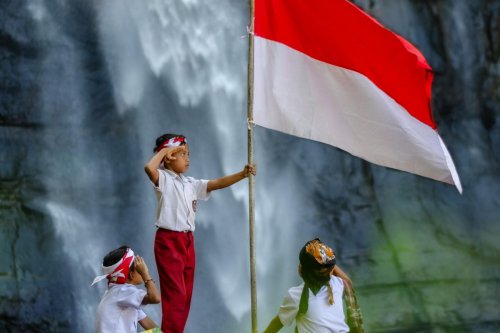 Kapan Waktu yang Tepat untuk Mengibarkan Bendera Merah Putih Jelang HUT ke-80 RI?