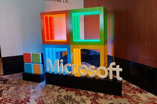 Pengakuan Mengejutkan Microsoft, Windows dan Office Ternyata Dibesarkan Rivalnya