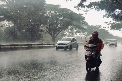 Prakiraan Cuaca BMKG 9 Januari 2026, Mayoritas Kabupaten/Kota di Jawa Timur Diguyur Hujan