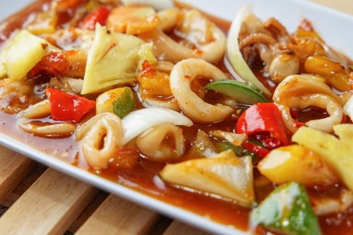 3 Cara Hilangkan Amis Cumi, Terapkan Saat Memasak