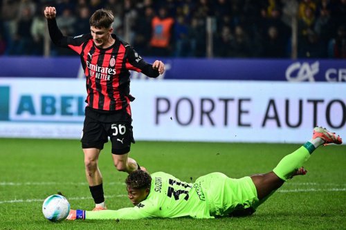 Sukses di Parma, Kiper Timnas Jepang Diincar Napoli Hingga Man United