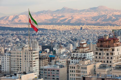 Puluhan WNI di Iran Tak Mau Dievakuasi Meski Konflik dengan Israel Memanas, Apa Alasannya?