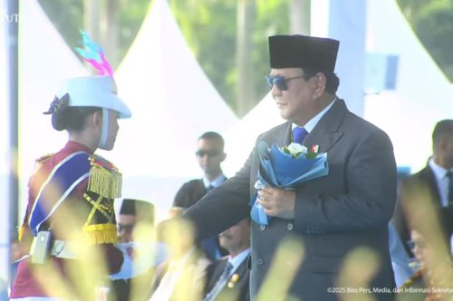 HUT ke-79 Bhayangkara, Prabowo Minta Polri Dekat dengan Rakyat dan Bela yang Lemah