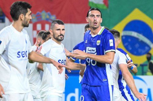 Persib Bandung, Jadwal Persib, Bangkok United, Persita vs Persib, ACL 2, Super League 2025-2026, jadwal super league 2025-2026, andrew jung, Bojan Hodak, Persib Bagi Fokus di 2 Kompetisi, Andrew Jung Mulai Terkoneksi