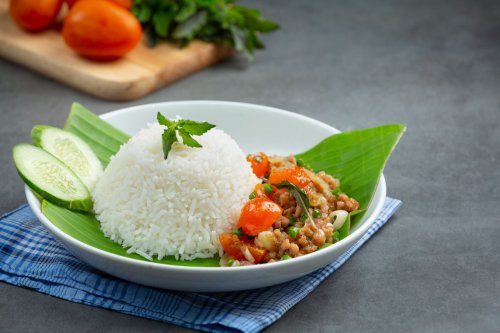 Cara Membuat Nasi Daun Jeruk Tanpa Santan, Mudah Bisa Pakai Rice Cooker