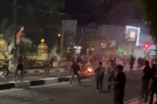 Aksi Unjuk Rasa Mencekam di Bone: Massa Tolak Kenaikan PBB-P2, Bupati Tak Muncul
