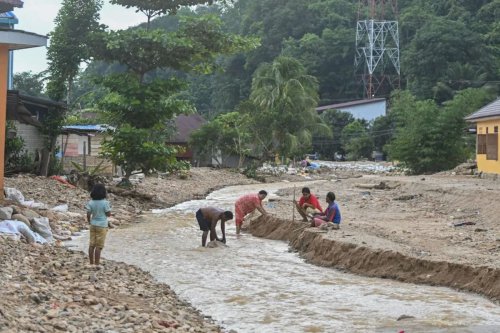 Sibolga, Sungai Aek Godang, Sumatera utara, banjir dan longsor sumatera, pendangkalan Sungai Aek Godang, Warga Ungkap Kondisi Sungai Aek Godang: Sekarang Menyerupai Daratan, Padahal Sebelumnya Dalam