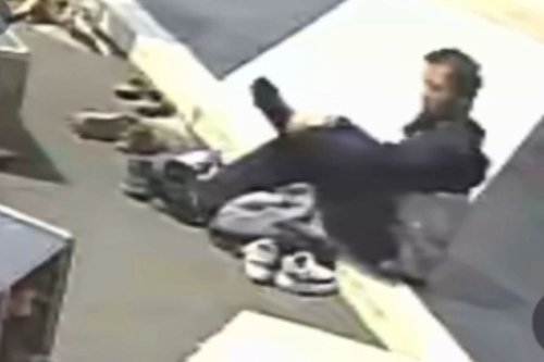 Anak Eks Wali Kota Cirebon Curi Sepatu di Masjid Raya Ngaku Terdesak Ekonomi, Kasus Berakhir Damai